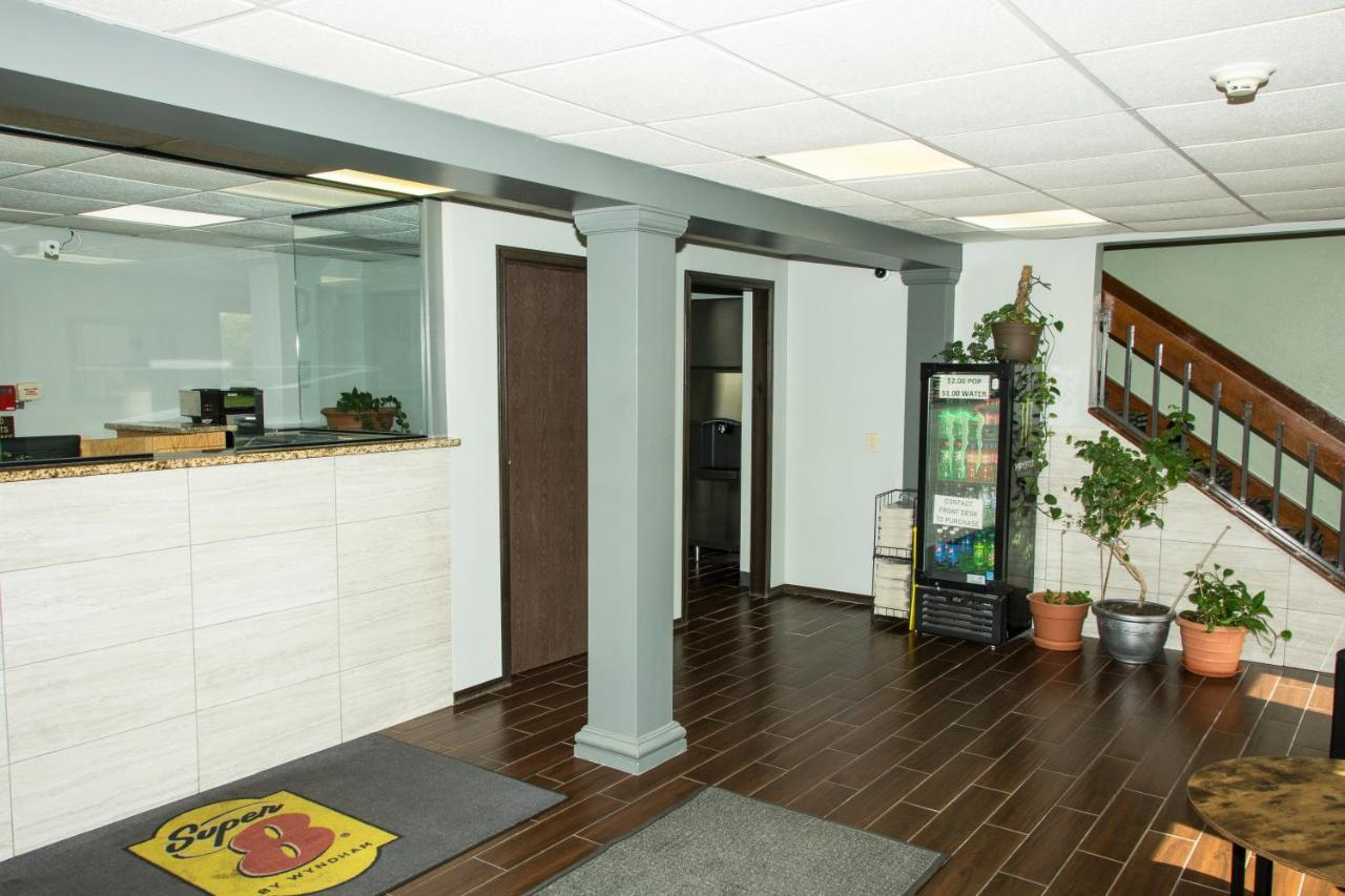 Super 8 By Wyndham Michigan City Esterno foto
