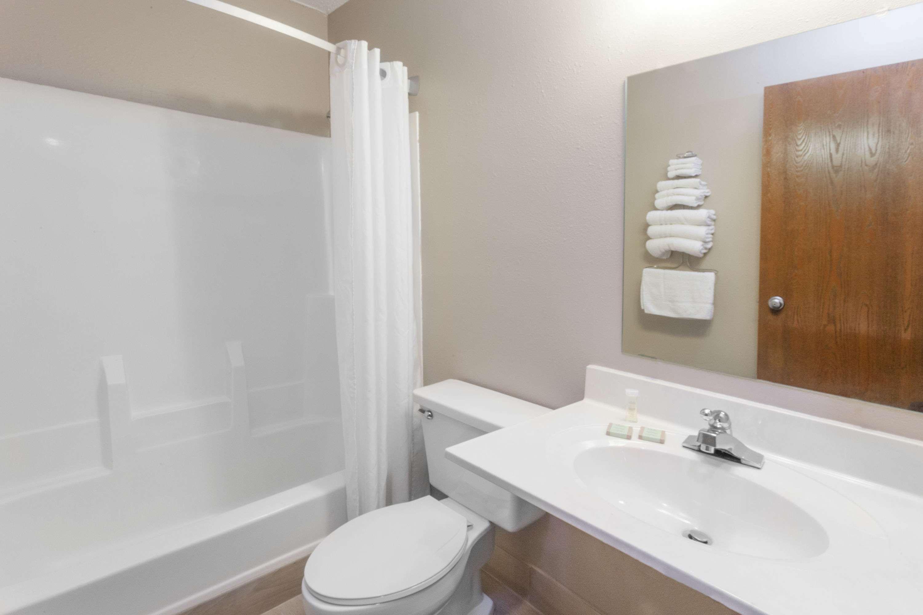 Super 8 By Wyndham Michigan City Esterno foto