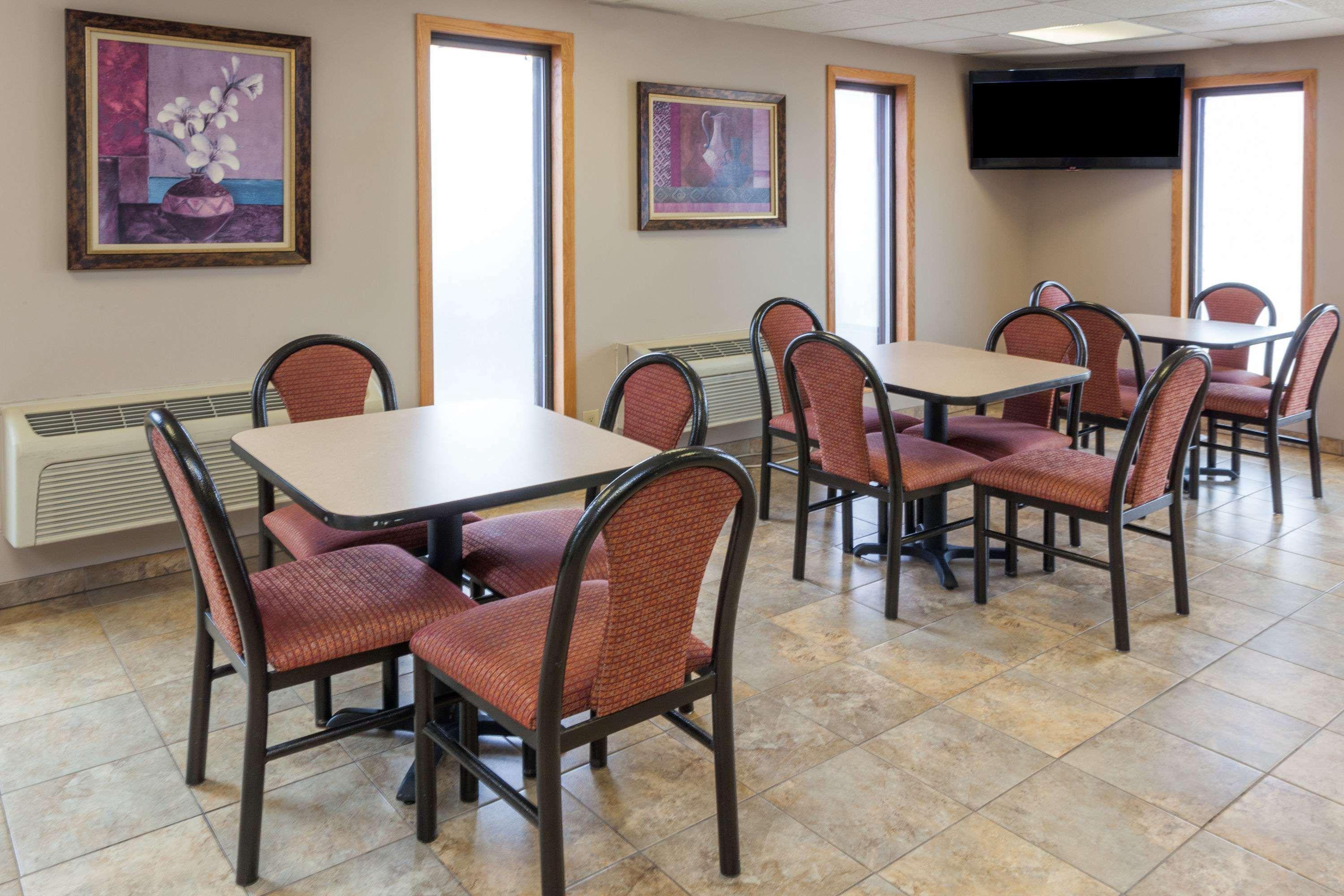 Super 8 By Wyndham Michigan City Esterno foto