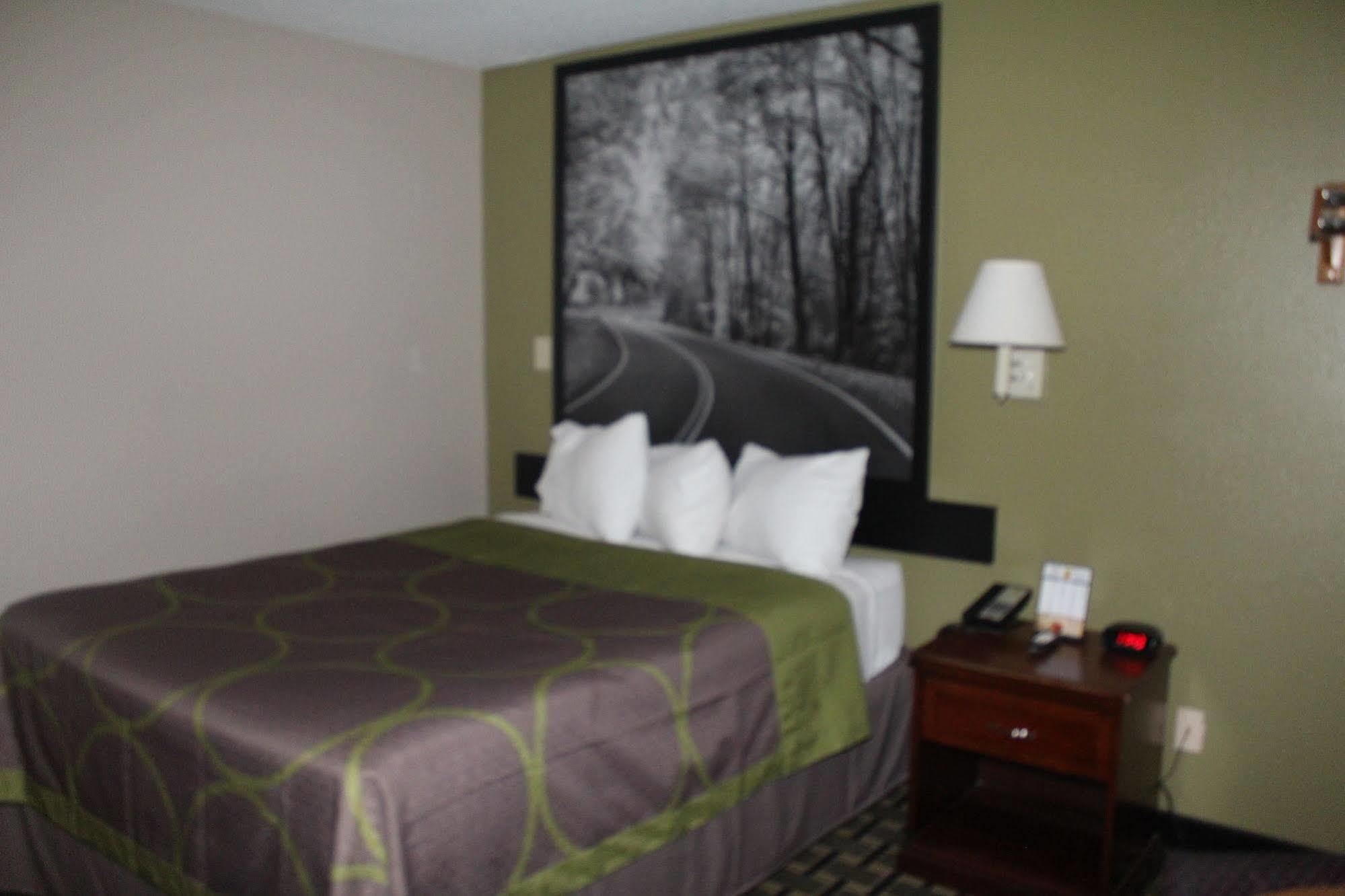 Super 8 By Wyndham Michigan City Esterno foto